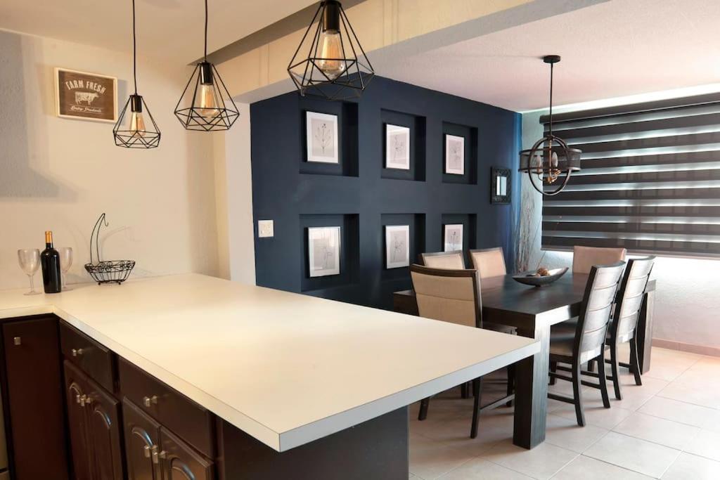 Clean&Equipped, 1-Floor 3-Bedroom Downtown House Ensenada Luaran gambar